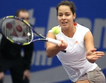 Hoa hậu quần vợt Serbia tìm lại nụ cười